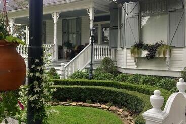 پانسیون John Thomas Bed And Bath