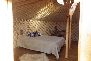 بنسيون La Cera Farm Camping B&b