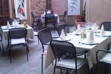 تختخواب و صبحانه Tramuntana Suites