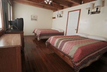 茅舍 Camp Merryelande