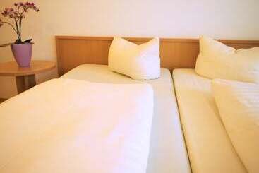 Hotel Boardinghouse Hähn