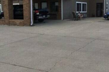 Otel Clarion Hometown Inn