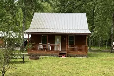 コテージ Little Tracks Cabins