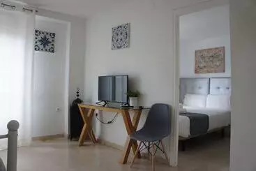 هتل Apartamentos Río Darro