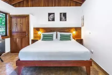 ホテル Makanas Beach Bungalows