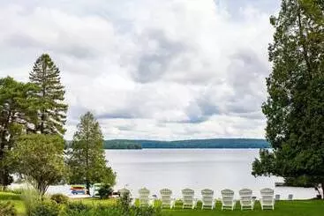 リゾートホテル Port Cunnington Lodge