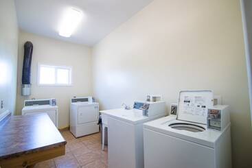 Wild Goose Motel And Campground