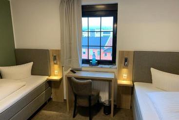 Отель Zur Eisenbahn