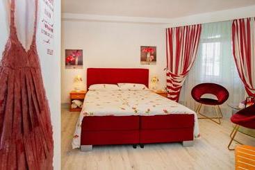 Schifferkrug Hotel & Weinstube