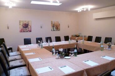 Отель Kronprinz