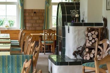 Hotel Und Restaurant Grüner Hahn