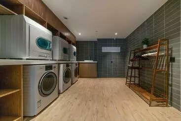 Atour Hotel Chongqing Yongchuan High Speed Xinglong Lake