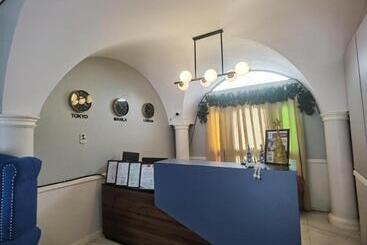 Hotel New Orleans Tagaytay