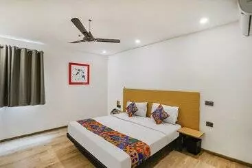 Fabhotel F9 Sector 58