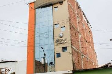 호텔 Signos Trujillo