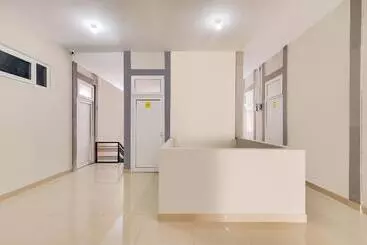 ホテル Simega Residence By Oyo Rooms