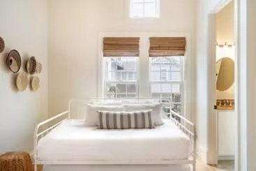 Turistihuoneistot Parker By Avantstay Radiant Home W Stunning Design Close To Beach