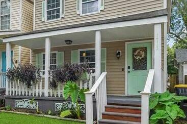 ツーリストアパートメント New Cheerful Renovated Home   5 Min To Downtown!