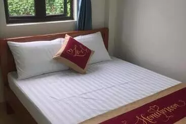 Bed & Breakfast Ht Homestay Cat Ba