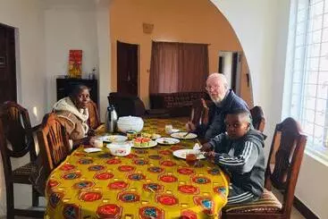 Bed & Breakfast Pazuri House Iringa