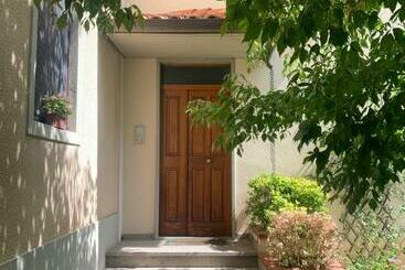 ツーリストアパートメント Home53