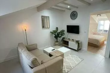 ツーリストアパートメント Nanterre : Super Appartement Tout Confort