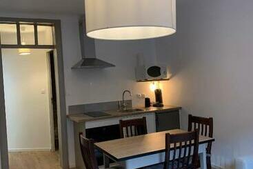 ツーリストアパートメント Gîte Du Clocher Dans Ancienne Maison Du Vignoble