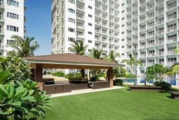 Апарт-отель Nj S Place, Shore 1 Residences, Moa Complex, Pasay City, Philippines