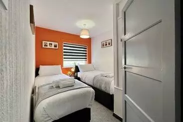 ツーリストアパートメント Clifton House