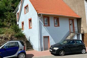 דירות לתיירים Ferienhaus Zum Ulfenbachtal