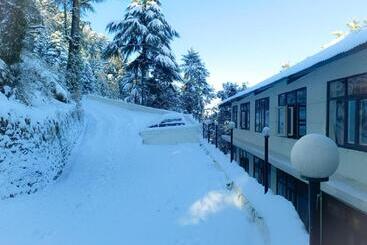 Hotel Surya Resort Dalhousie