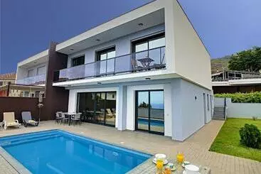 ツーリストアパートメント Evoque Villa By Lovelystay
