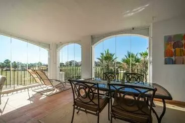 Apartaments turístics Lovely Apartment With Wrap Around Terrace Golf Views   Ao1713lt