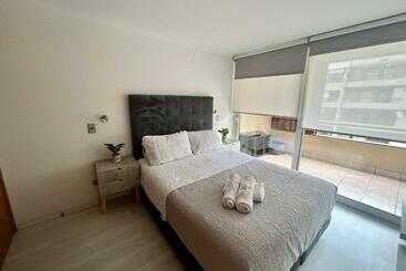 Turista apartmanok Las Condes   Metro Manquehue Amplio Departamento