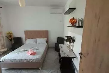 ペンション Mona S Guesthouse