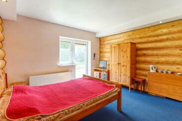 פנסיון Viesu Nams “dimantu Ferma”