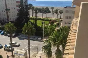 Pisos turísticos Precioso Atico A Pie De Playa Con Piscina