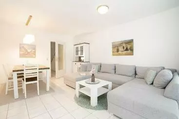 ツーリストアパートメント Amselnest