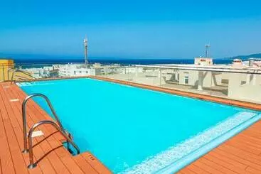 ツーリストアパートメント City Apartment With Workspace, Rooftop & Parking