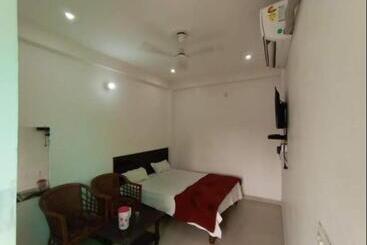 هتل Kumbh Prayag Guest House By Wb Inn
