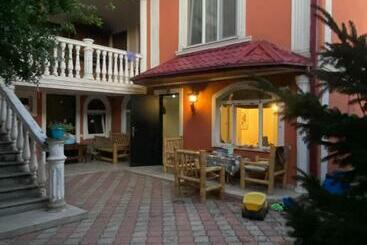 膳宿费 Mari’s Sweet Home