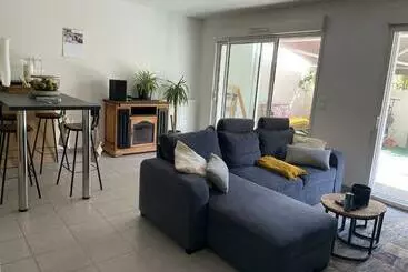 ツーリストアパートメント Appartement Avec Terrasse Proche De Rennes