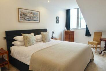 Apartamente turistice Springfield Court 12