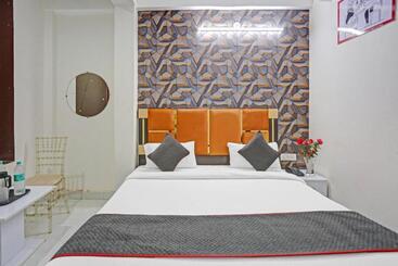 בית מלון כפרי Townhouse Shubham Residency