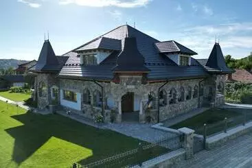 ペンション Conacul Cornu 1945