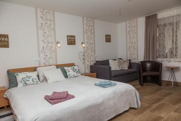 ペンション Szívem Csücske Vendégház