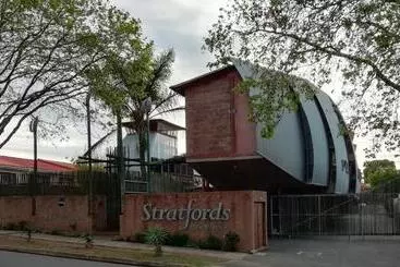 Aamiaismajoitus (B&B) Stratfords Guesthouse And Conference Venue
