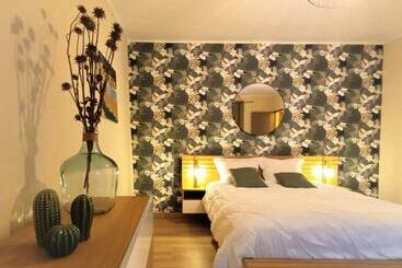 Turistlägenheter Chez Léon   Clim  & Patio   Appart Loupian Centre