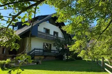 ツーリストアパートメント Apartment židana Marela   Attic With A View