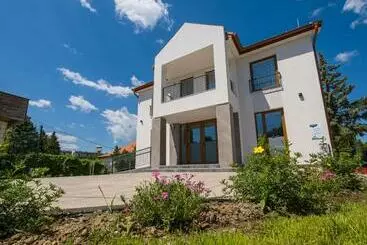 Bed & Breakfast Füred Centrum Panzió